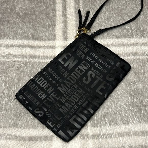Steve Madden black wristlet clutch bag all over print - Picture 2 of 4